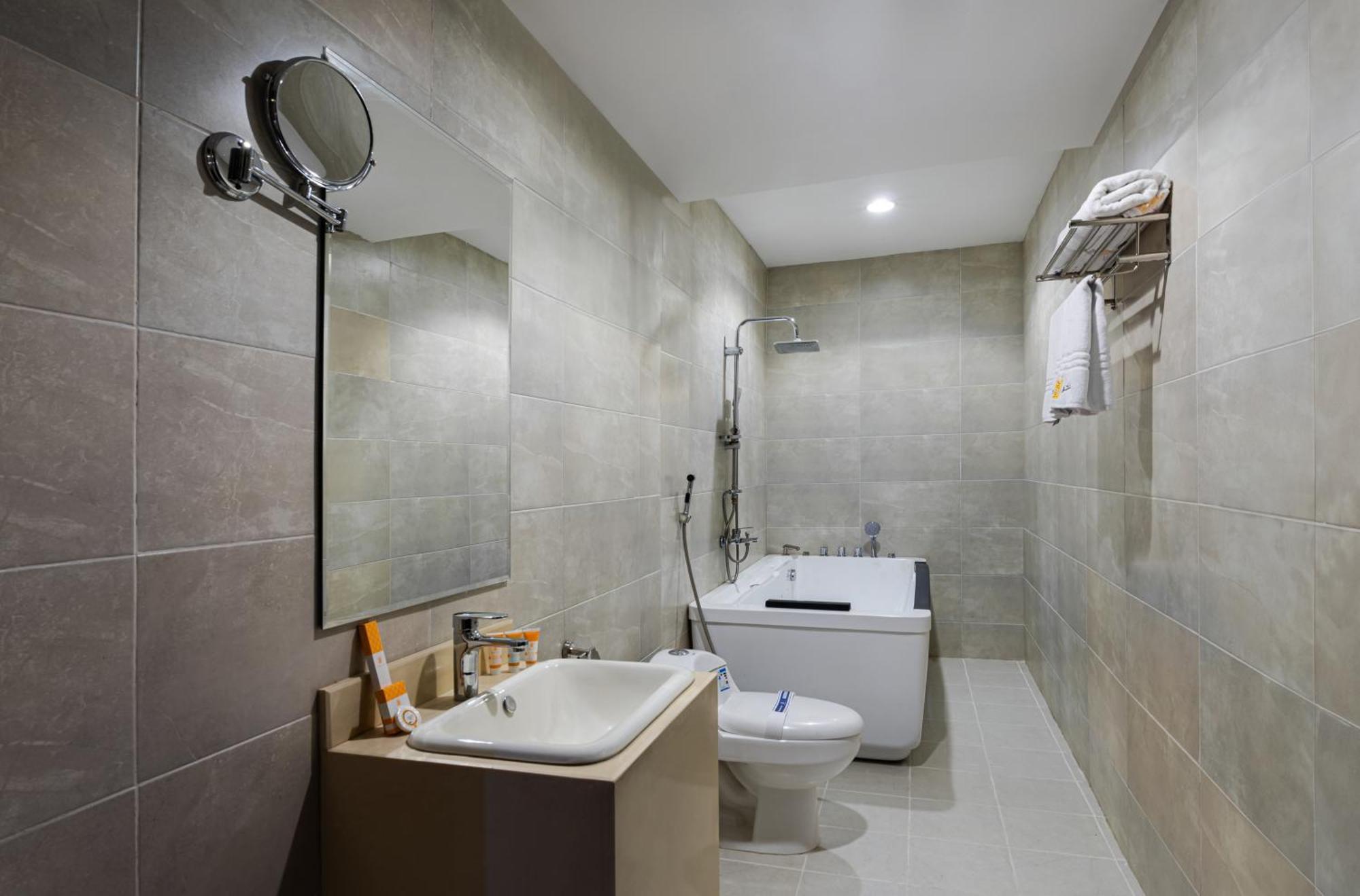 The Palace Hotel Suites Khamis Mushait Luaran gambar