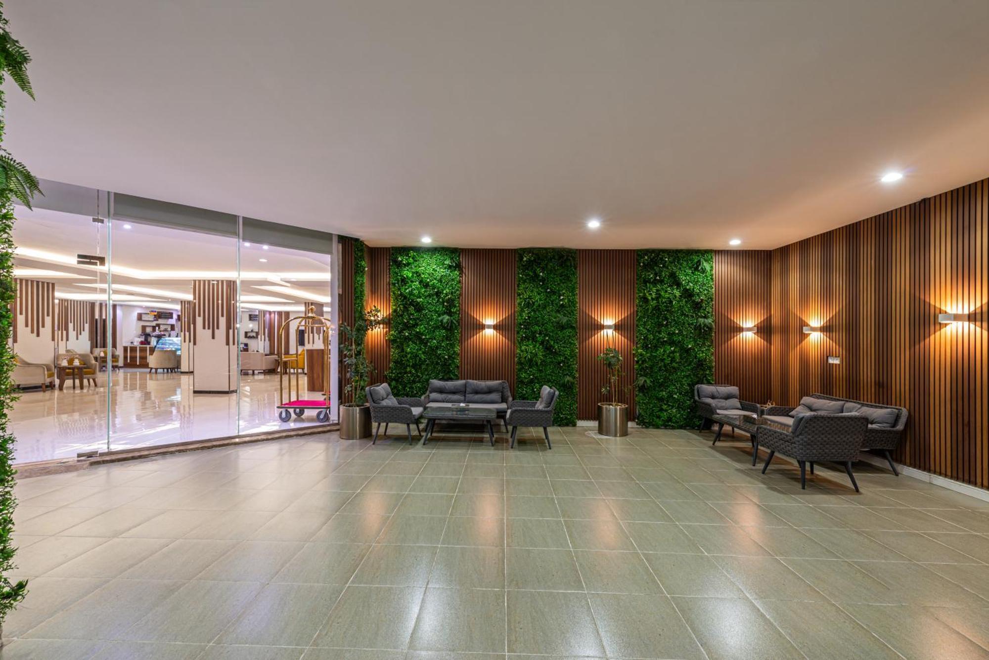 The Palace Hotel Suites Khamis Mushait Luaran gambar